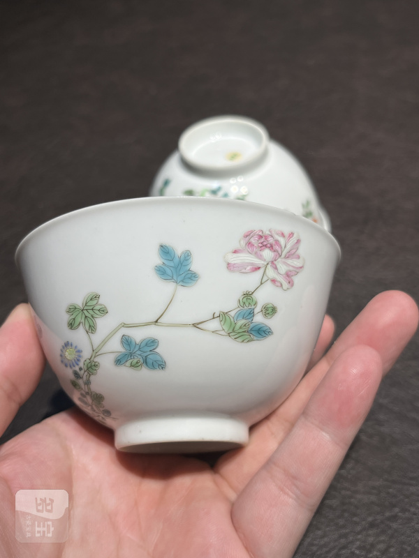 清乾隆 粉彩折枝花卉纹茶圆一对 - 图13